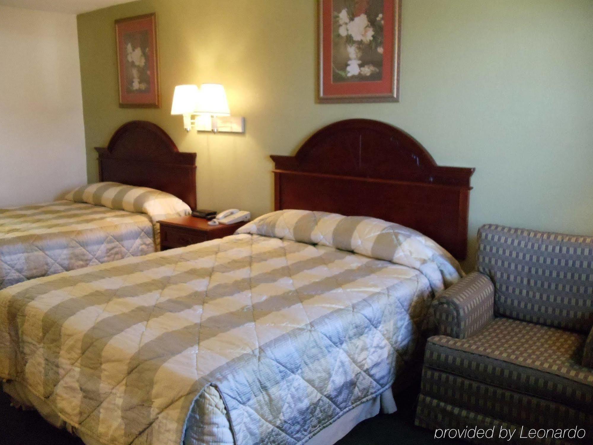 Diamond Inn Forrest City Room photo